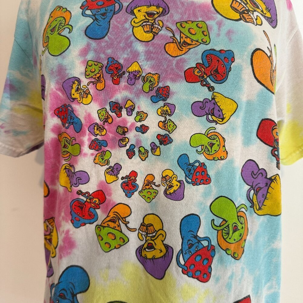 Liquid Blue 2016 Grateful Dead Spiral Dancing Bears Tie Dye T Shirt Sz M - Picture 2 of 9